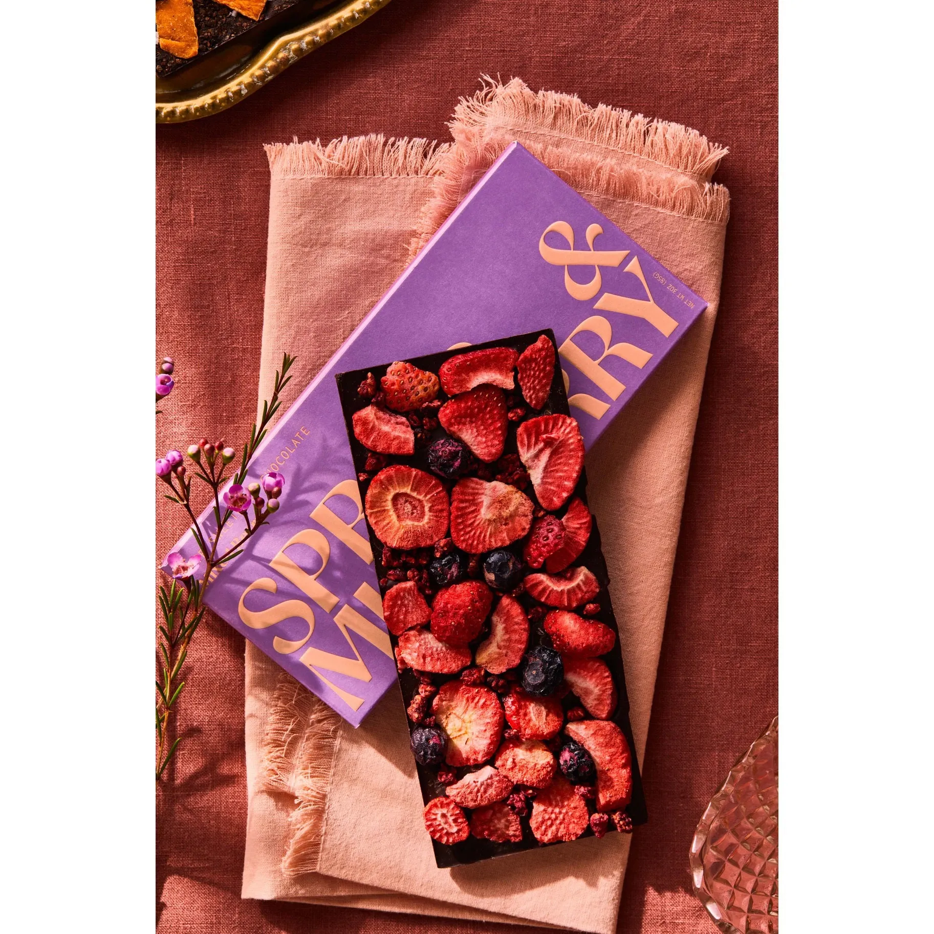 SPRING & MULBERRY - MIXED BERRY CHOCOLATE BAR